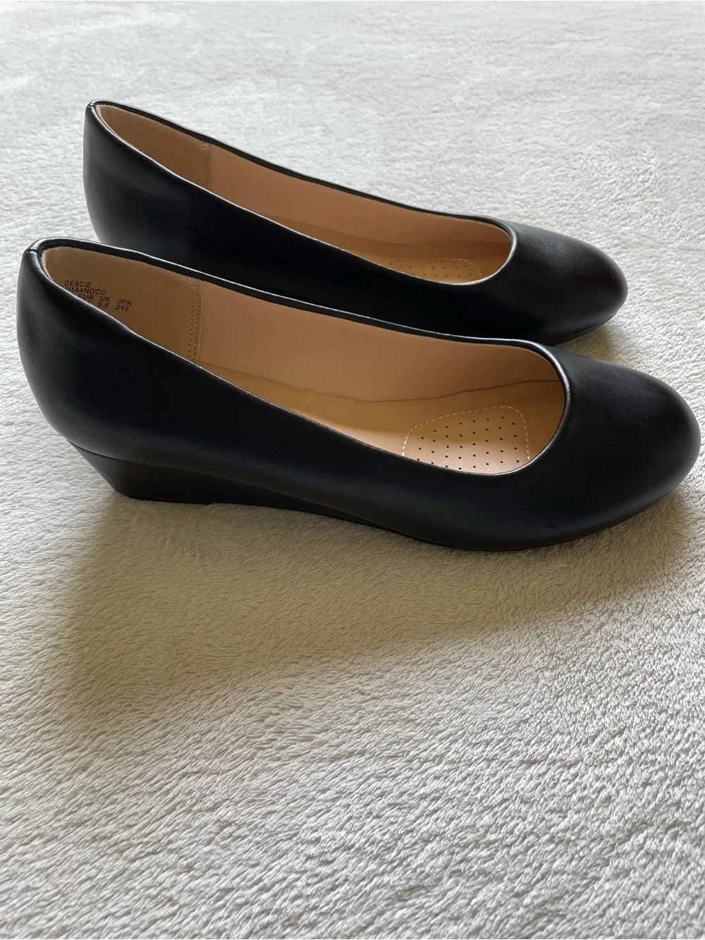 DREAM PAIRS Bundle Women's Debbie Mid Wedge Heel Pump Shoes Size 7.5 Nude/Black